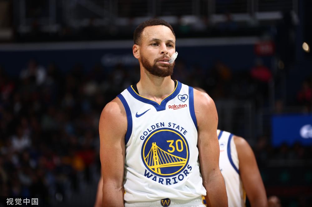 术中的头球 术中的头球