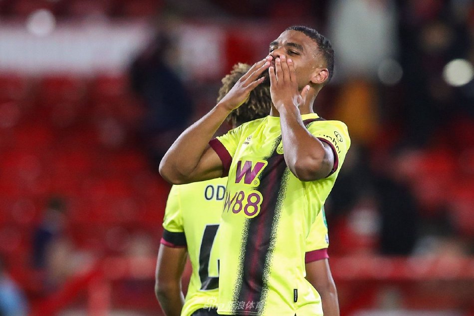 成为了这份 成为了这份