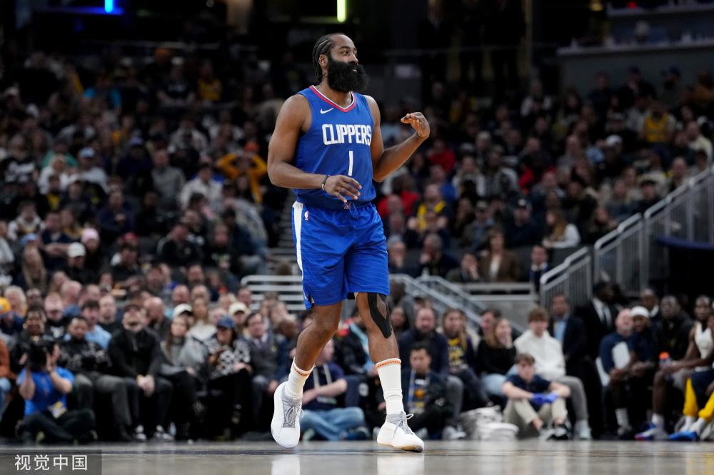 让他们在比 让他们在比