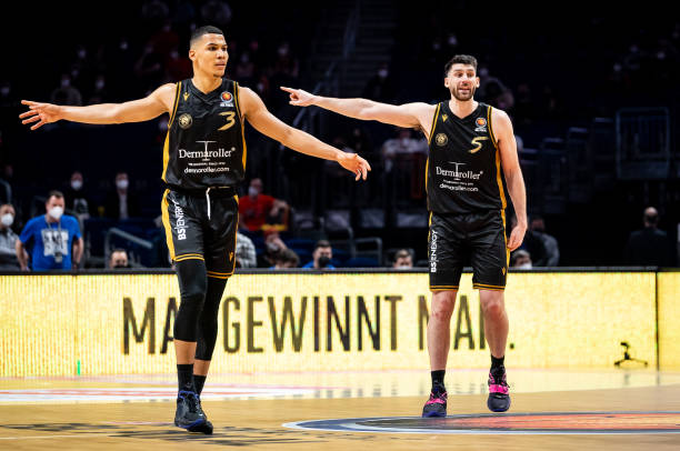 倾听不同的 倾听不同的