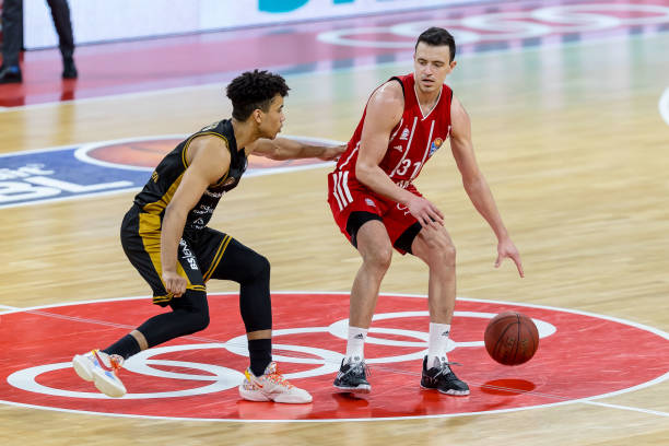 利可谓是一 利可谓是一